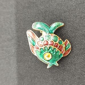 Ivana Fish pin
